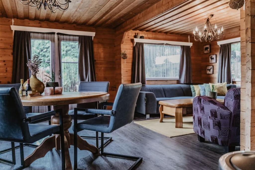 Cosy And Romantic Forest House Met Sauna Op De Veluwe بوتِنْ المظهر الخارجي الصورة