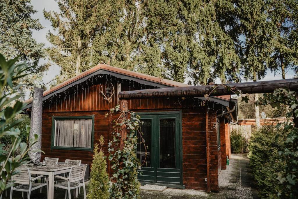 Cosy And Romantic Forest House Met Sauna Op De Veluwe بوتِنْ المظهر الخارجي الصورة