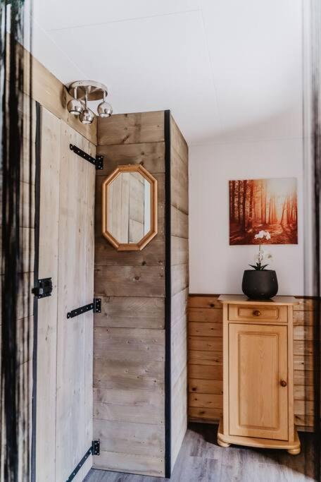 Cosy And Romantic Forest House Met Sauna Op De Veluwe بوتِنْ المظهر الخارجي الصورة