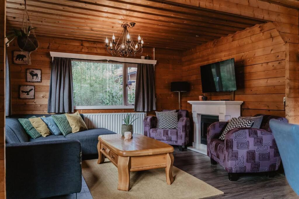 Cosy And Romantic Forest House Met Sauna Op De Veluwe بوتِنْ المظهر الخارجي الصورة